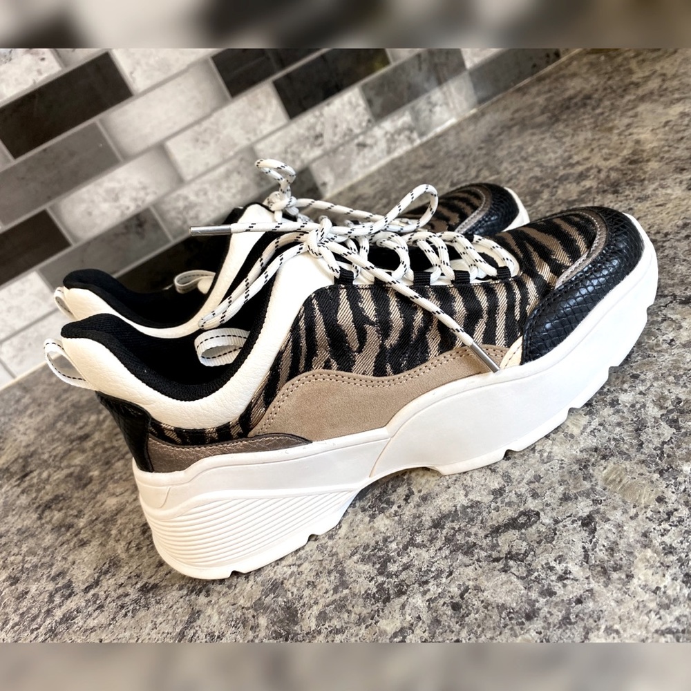 HYM zebra print sneakers - Picture 4 of 8